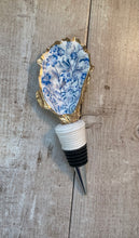 Load image into Gallery viewer, Blue &amp; White Transferware